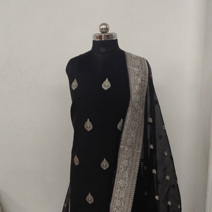 PURE BANARASI Handloom Kadwa Suits Set Kadwa Border Buti Silver zari