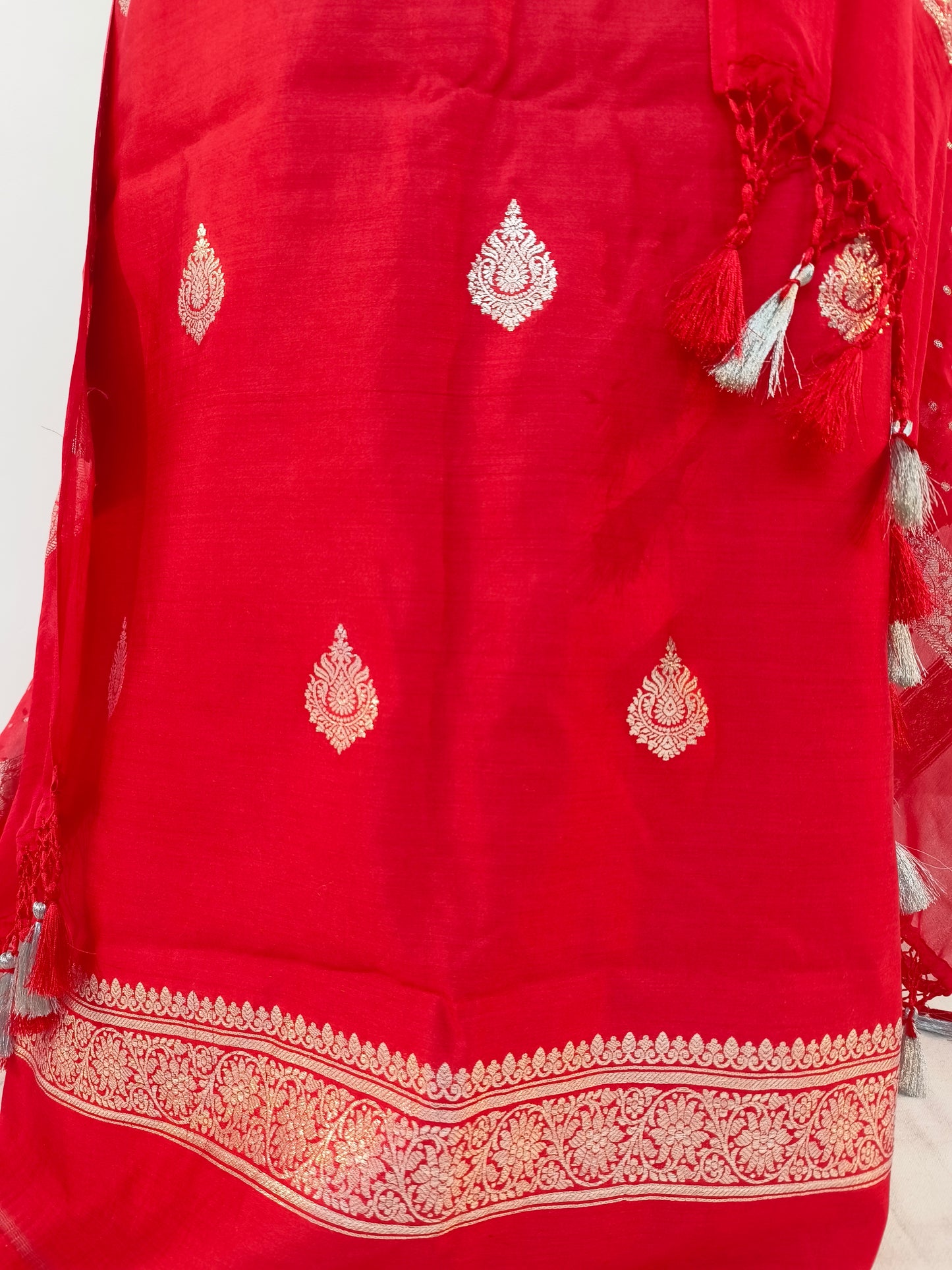 Handloom kadwa suits